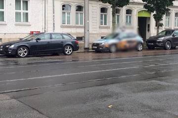 Dresden: Mit Kamera auf dem Dach: Besonderer Opel in Dresden gesichtet