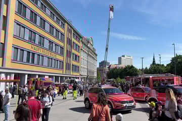 Leipzig: Großer Andrang in Leipzig: Hier gibt's einen Blick hinter die Kulissen der Berufsfeuerwehr