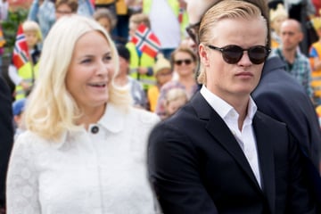 Sieht so königlicher Hausarrest aus? Marius Borg Høiby schwelgt auf royalem Anwesen im Luxus