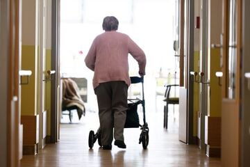 13 Senioren im Krankenhaus: Polizei ermittelt in Altersheim