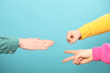 Dresden: Schere, Stein, Papier als sportlicher Wettkampf in Dresden - mit schmackhaftem Preisgeld!