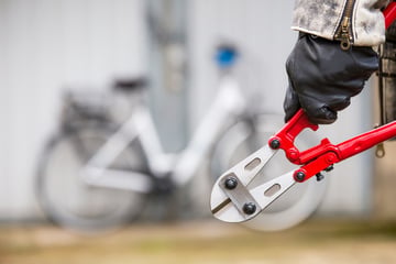 Chemnitz: Diebe in Chemnitzer Plattenbauten: E-Bikes aus Kellern geklaut