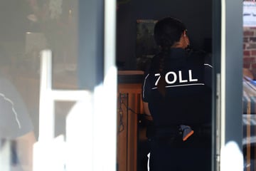Zoll schlägt zu! Ermittler gehen Schwarzarbeit in der Gastro auf die Spur