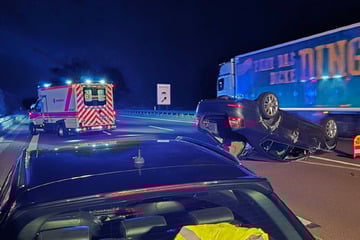 Unfall A2: Schwerer Unfall auf der A2: Auto überschlägt sich