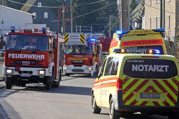 Räucherofen verursacht Brand: Mann landet im Krankenhaus