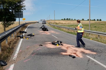 Nach heftigem Biker-Crash im Erzgebirge: Polizei sucht Zeugen