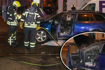 Leipzig: VW-Fahrer bemerkt plötzlich komischen Geruch: Kurz darauf brennt sein Auto aus