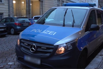 Mädchen (12) greift Beamte mit Messern an - Polizei schießt!