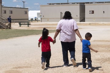 Immigrants' rights advocates denounce Trump plans to bring back family detention