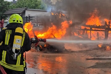 Garage brennt in Milower Land: Teile der Ortschaft ohne Strom
