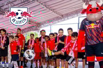 RB-Leipzig-Blog: Bundesligist weiht neuen Fußballplatz in Brasilien ein