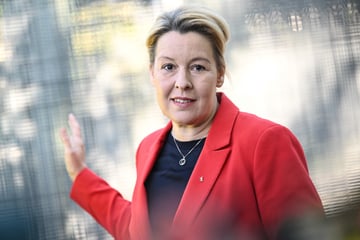 Giffey stellt sich hinter SPD-Spitzenkandidat Krach: "Volle Solidarität"