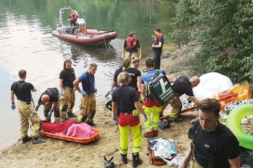 Tödliches Drama in Baggerloch: Mann geht vor Zeugen unter, dann ziehen Taucher ihn tot aus dem Wasser