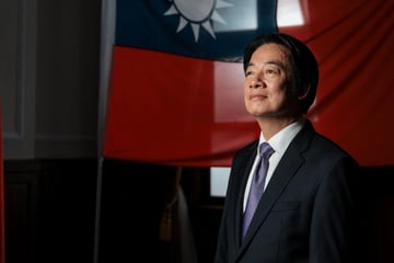 US lawmakers urge Taiwan to dramatically increase defense spending amid China tensions