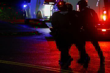 Federal agents shoot two people in Portland as mayor condemns ICE mayhem