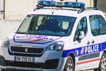 Grausame Tat: Jugendlicher von fünfköpfiger Gruppe in Falle gelockt und tot geprügelt