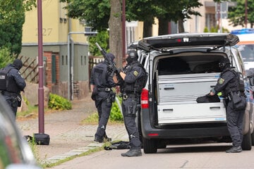 Zeugen berichten von Schüssen: Mann mit Waffe löst Polizeieinsatz in Sachsen aus