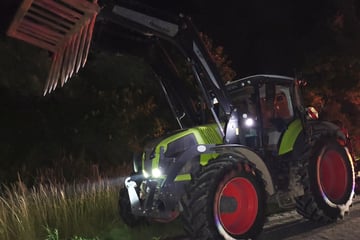 Polizei stoppt betrunkenen Traktor-Fahrer auf der Autobahn: Dann kommt es noch dicker