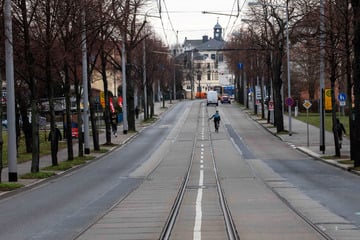 Dresden: 20-Jähriger ausgeraubt und verletzt: Retter schlagen Täter in die Flucht