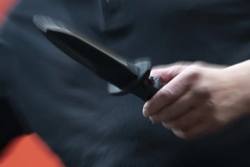 Mehrfach auf Opfer eingestochen: Täter stellt sich der Polizei