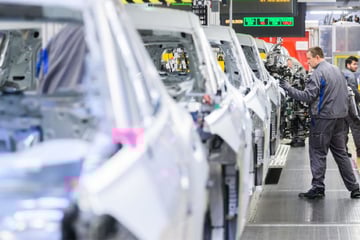 Gewinn um die Hälfte eingebrochen: Wird Porsche zur Belastung für VW-Konzern?