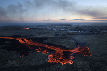 Residents of evacuated Icelandic town hit by volcano now free to return "at their own risk"