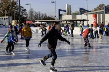 Chemnitz: Chemnitz: Winterfest im Eissportzentrum eröffnet