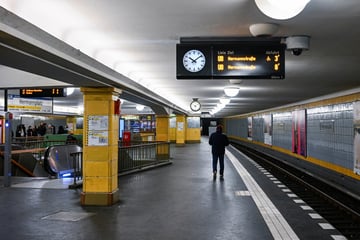 Berlin: Mann stirbt an Weihnachten im U-Bahnhof - und wird beklaut