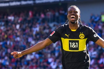 Transfermarkt im Liveticker: Langfristiger Vertrag für Chukwuemeka beim BVB!