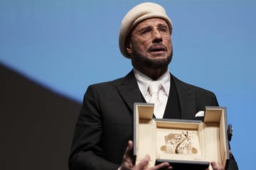"Größer als ein Oscar": John Travolta erhält in Cannes die Goldene Ehrenpalme