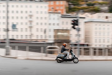 Nach Verfolgungsfahrt: Ermittlungen gegen Polizisten und 16-Jährigen