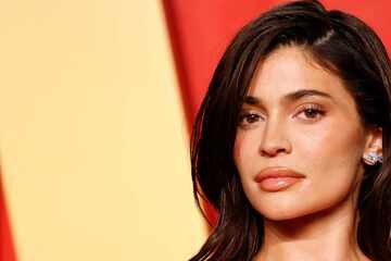 Kylie Jenner pens heartfelt note amid LA wildfires: "Thank you God for our firefighters"