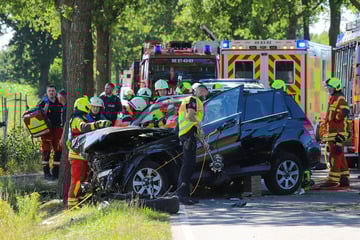 Tragödie auf der K81: Beifahrerin stirbt, Fahrer lebensbedrohlich verletzt
