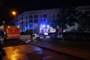 Leipzig: Kellerbrand im Leipziger Südosten: Großeinsatz der Feuerwehr