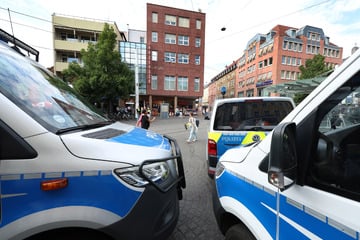 Messerattacke: Messerstreit mitten in Düsseldorf: Polizei greift gerade noch ein