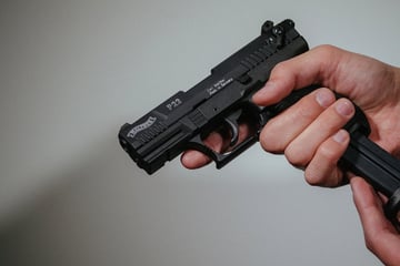 Linke fordert Maßnahmen: Mehr als 400 Waffen in Händen von Sachsens Rechtsextremen