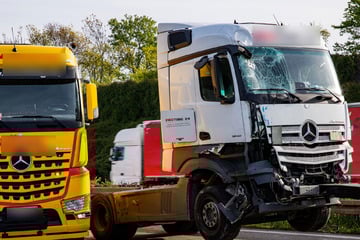 Unfall A6: Sattelzug kracht auf A6 in Baustelle: Arbeiter erfasst und tödlich verletzt
