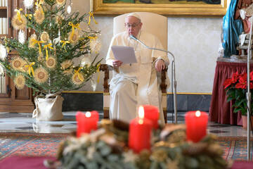 Pope Francis to celebrate pandemic Christmas Eve Mass in St. Peter's Basilica
