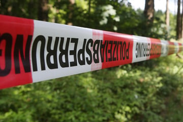 Leiche auf Fußweg gefunden: Polizei geht von Gewaltverbrechen aus