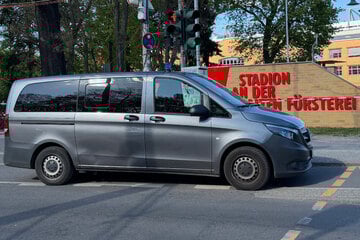 Berlin: Auf der Flucht mehrere Unfälle gebaut: Polizei schießt auf Lieferwagen-Dieb an der Alten Försterei