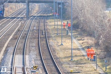 Bahnstrecke zwischen Leipzig und Chemnitz gestört: Arbeiten dauern noch mindestens bis Mittwoch