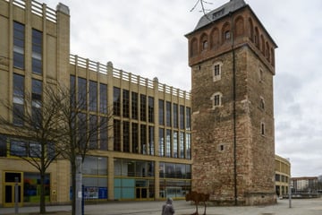 Chemnitz: Chemnitz: Stiftung ehrt Roten Turm als Stadtmauer-Überbleibsel