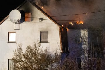 Nach Großbrand am Neujahrsmorgen: Polizei sucht weiter nach Zeugen