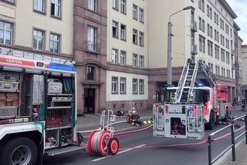 Leipzig: Feuerwehreinsatz im Leipziger Zentrum: Ein Verletzter bei Küchenbrand