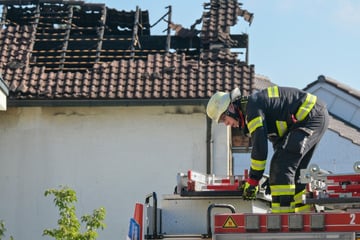 Nach Großeinsatz in München: Leiche aus Haus geborgen
