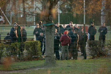 Zoff eskaliert: Fußball-Fans bei Oberliga-Spiel verletzt