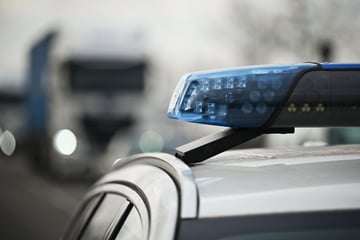 Audi-Fahrer fährt Kind (9) über den Fuß und haut ab: Polizei bittet um Hinweise
