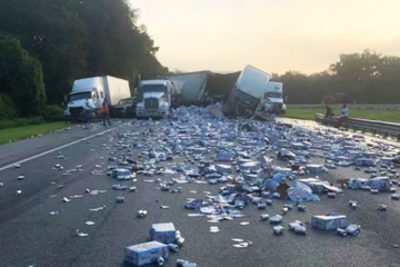 Florida highway covered in beer cans after major accident