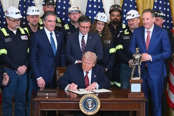 Trump orders Pentagon to buy coal-fired electricity in new executive order