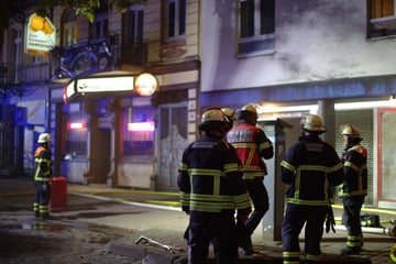 Hamburg: Großeinsatz nahe der Reeperbahn! Feuer in Hinterhof ausgebrochen, Bevölkerung gewarnt